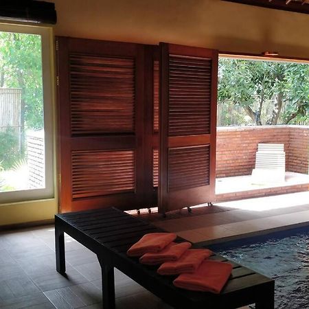אמד Villa King: Unique Villa With Indoor Swimming Pool מראה חיצוני תמונה