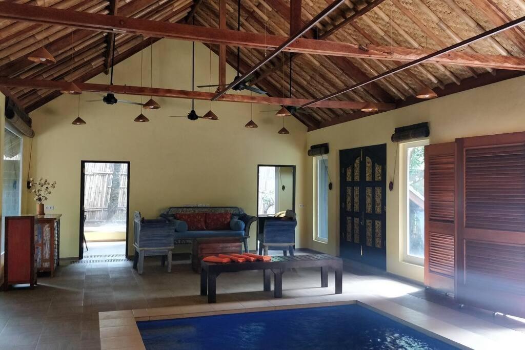 אמד Villa King: Unique Villa With Indoor Swimming Pool מראה חיצוני תמונה