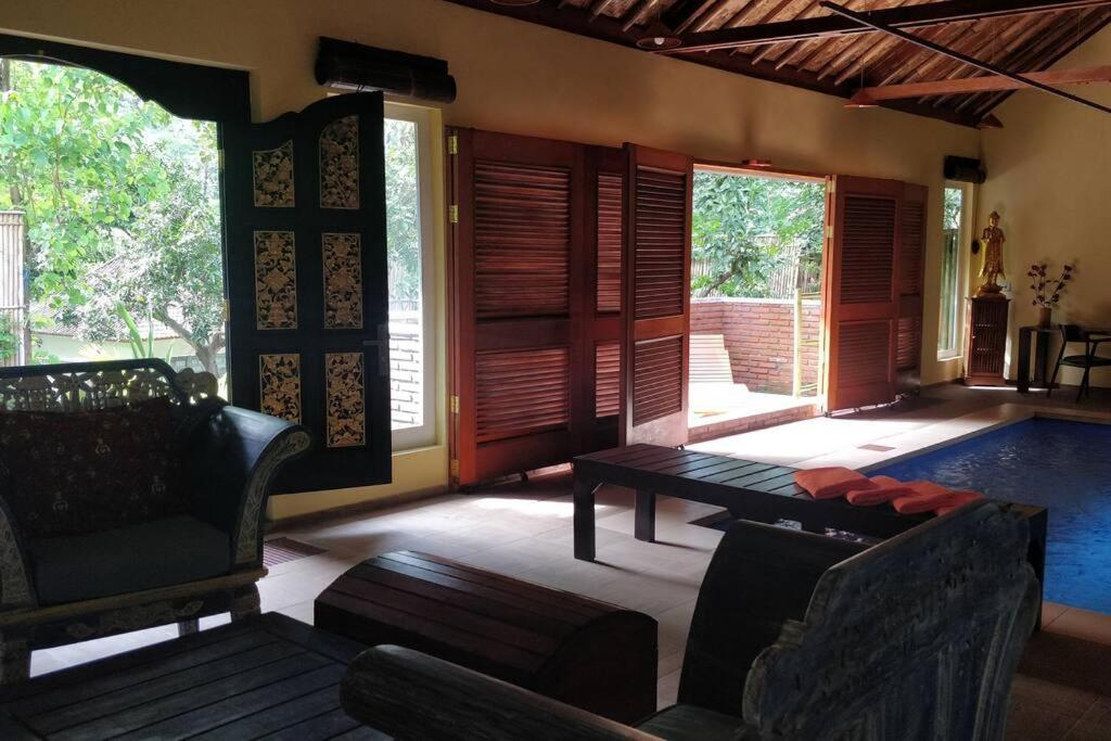 אמד Villa King: Unique Villa With Indoor Swimming Pool מראה חיצוני תמונה