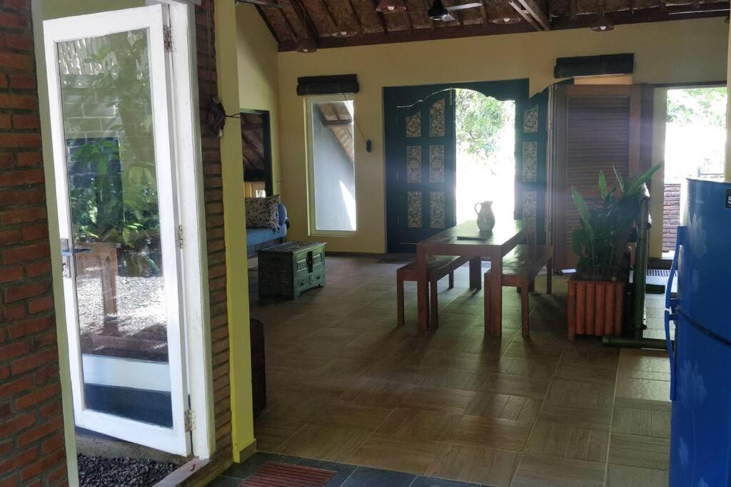 אמד Villa King: Unique Villa With Indoor Swimming Pool מראה חיצוני תמונה