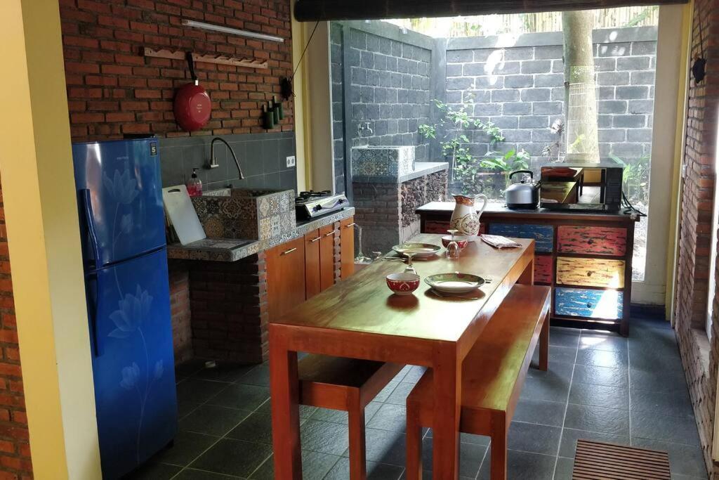 אמד Villa King: Unique Villa With Indoor Swimming Pool מראה חיצוני תמונה