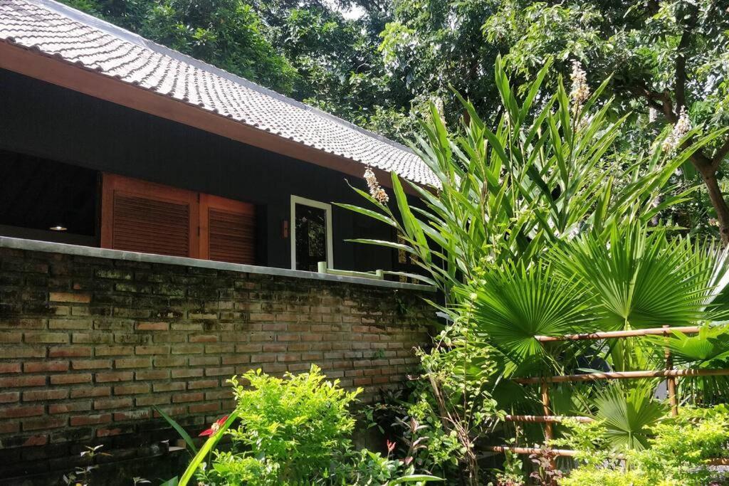 אמד Villa King: Unique Villa With Indoor Swimming Pool מראה חיצוני תמונה
