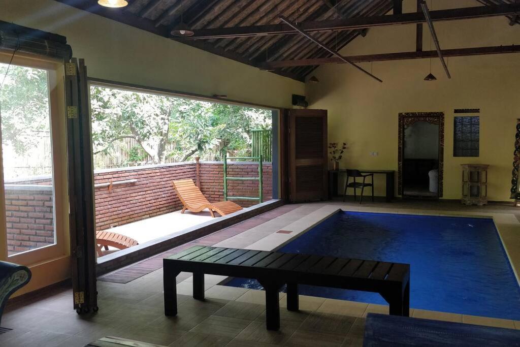 אמד Villa King: Unique Villa With Indoor Swimming Pool מראה חיצוני תמונה